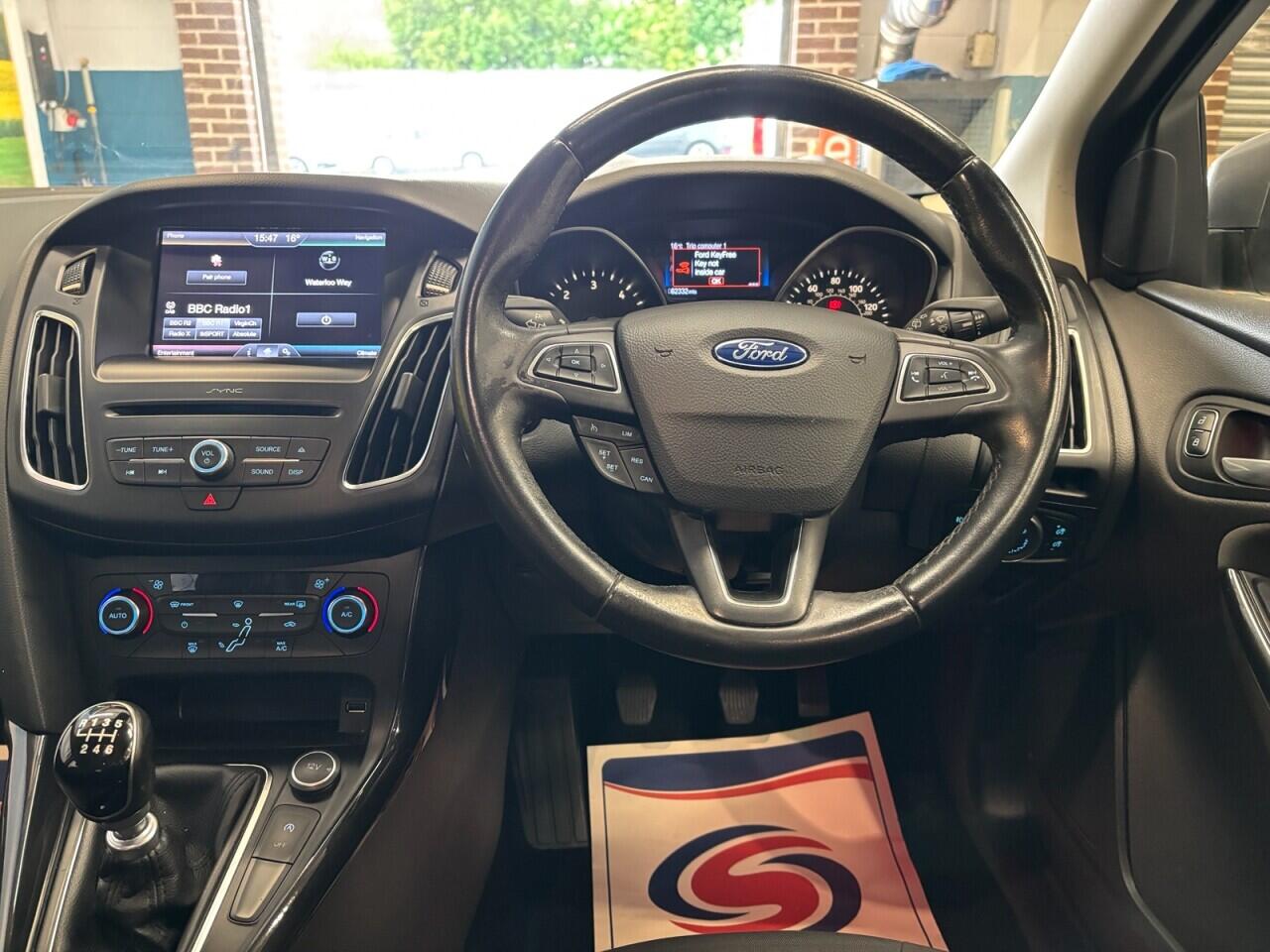 Ford Focus view 17