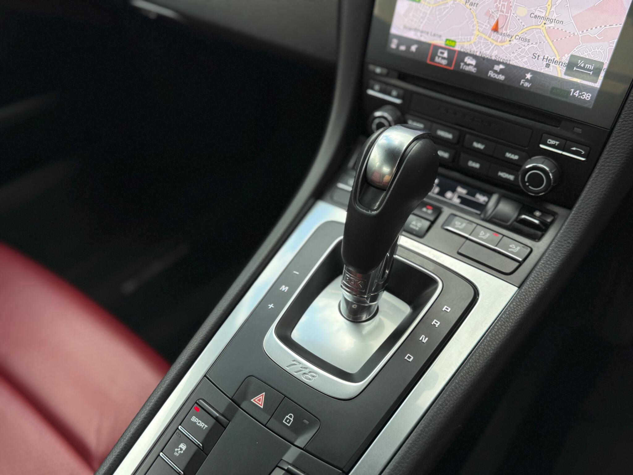 Porsche 718 Cayman view 60