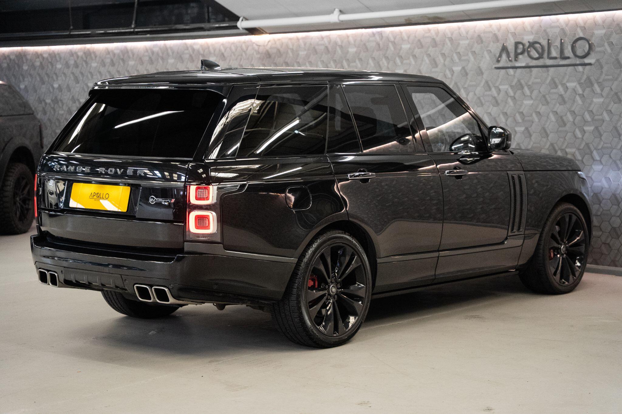 Land Rover Range Rover view 2