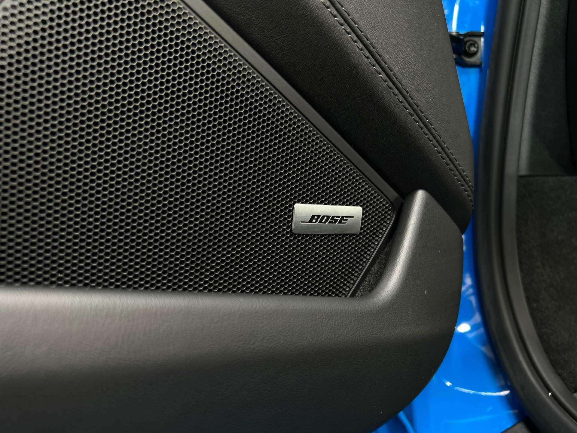 Porsche 911 view 39