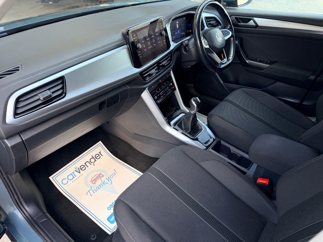 Volkswagen T-Roc view 23