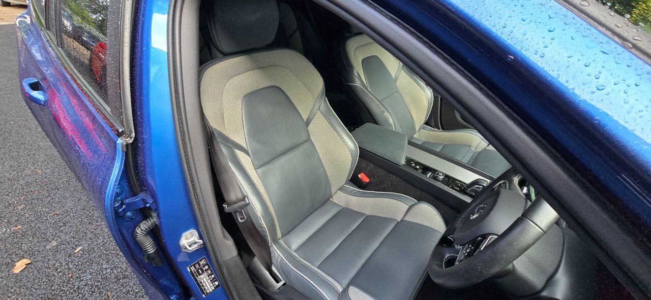 Volvo V90 view 5