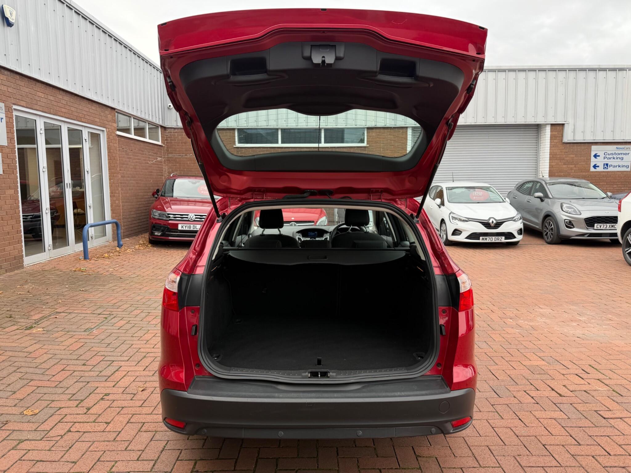 Ford Focus view 86