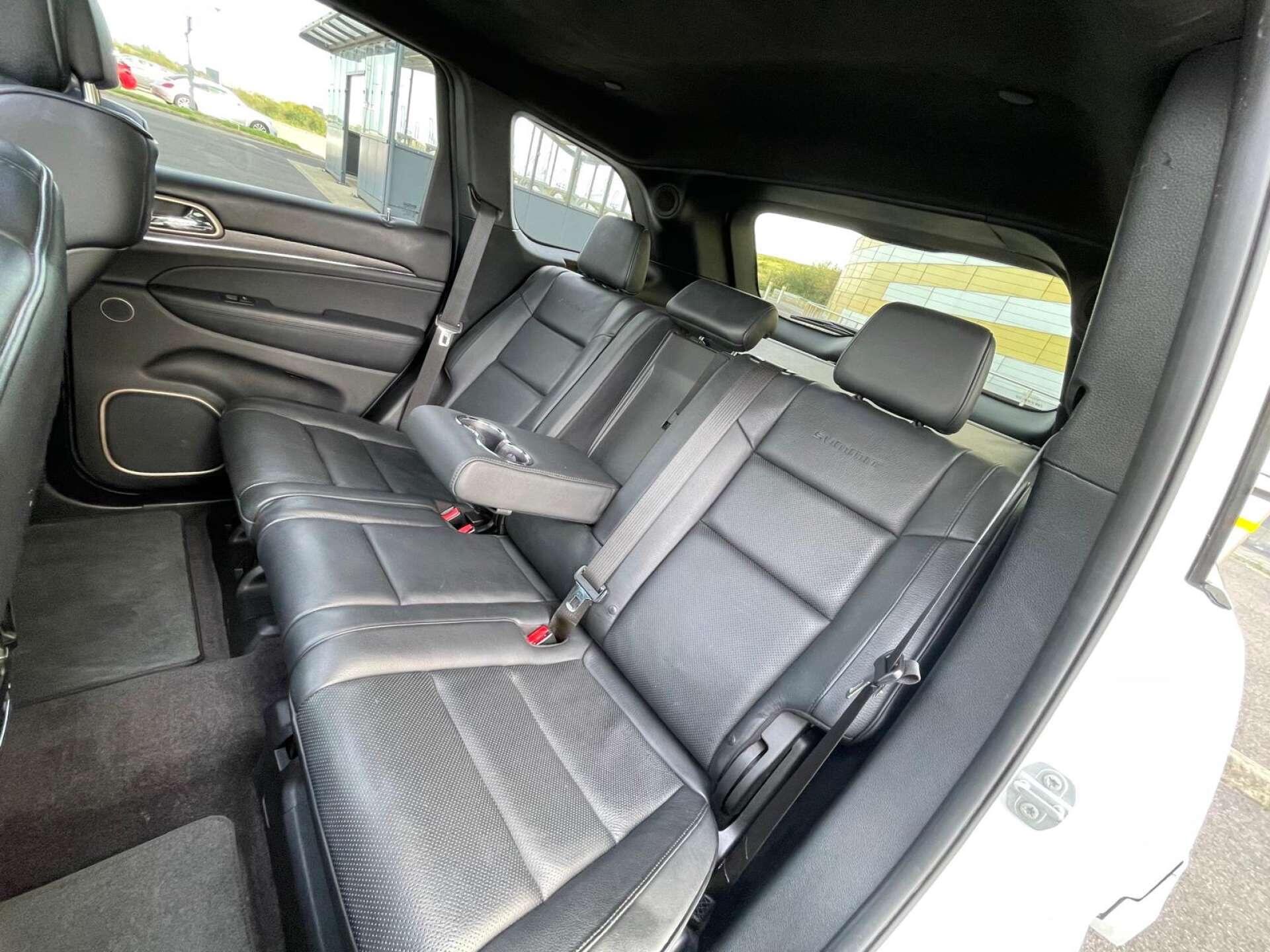 Jeep Grand Cherokee view 47