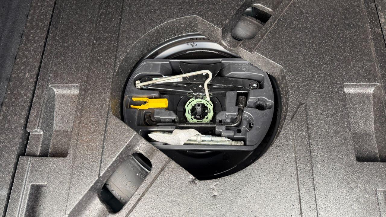 Peugeot 308 view 34