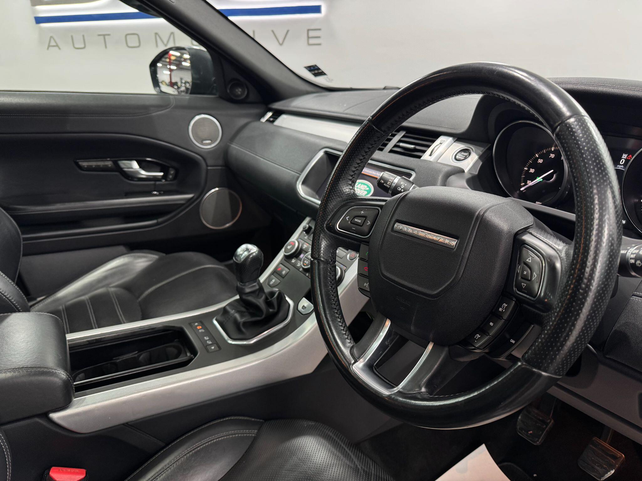 Land Rover Range Rover Evoque view 25