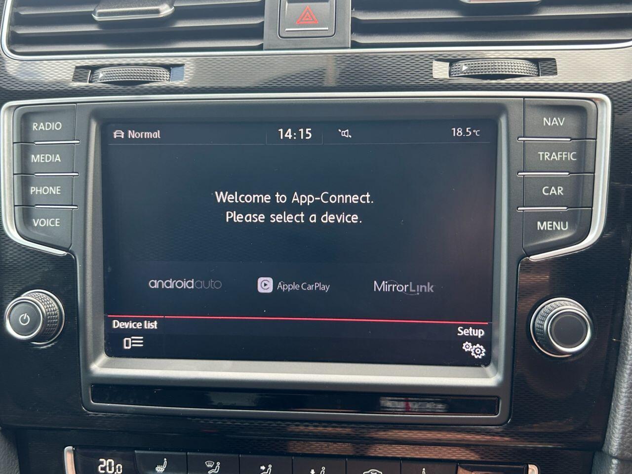 Volkswagen Golf view 20