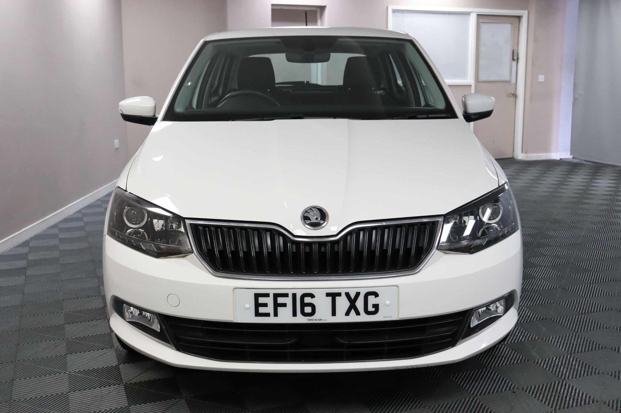 Skoda Fabia view 2