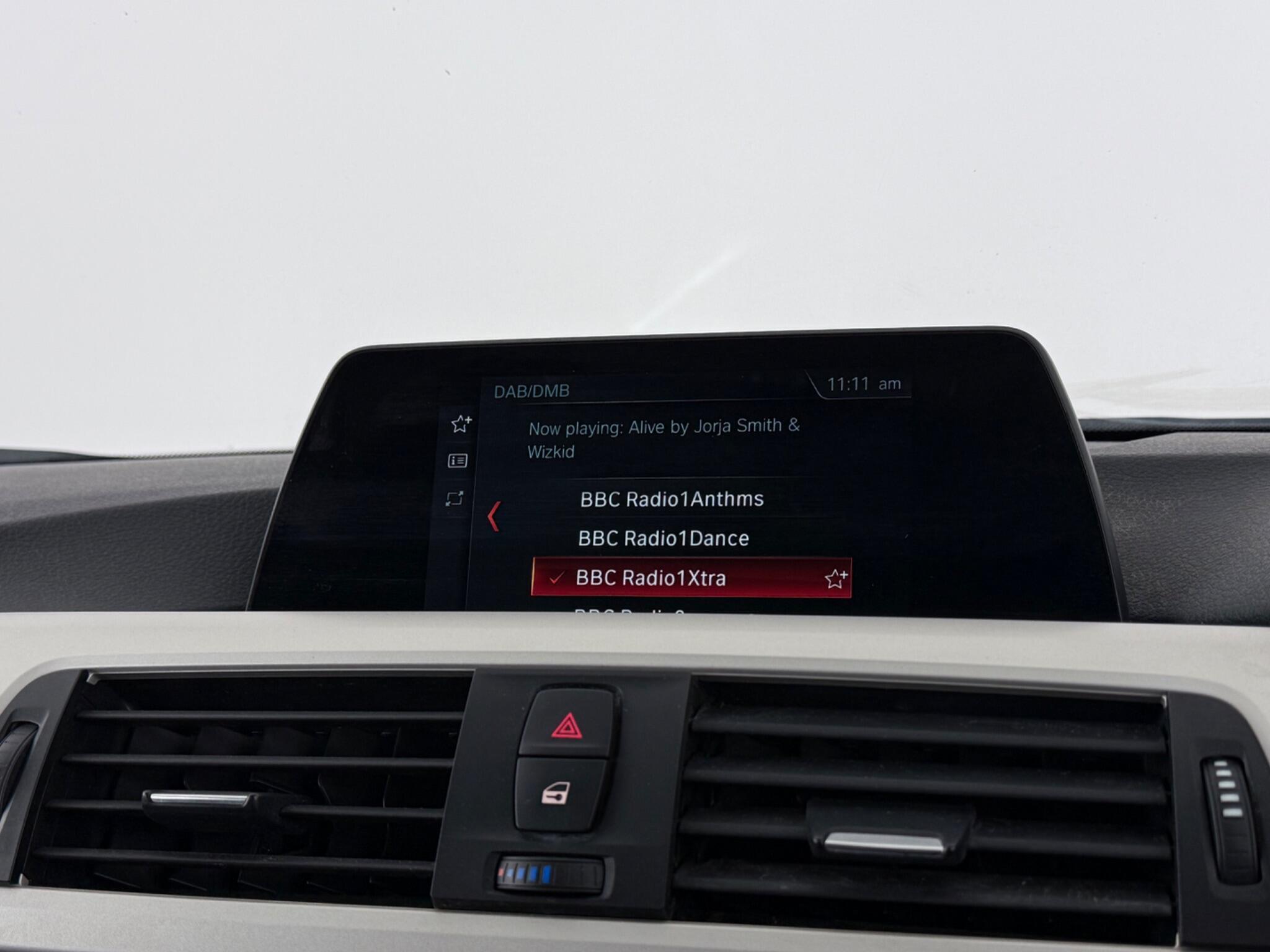 BMW 3 Series view 25
