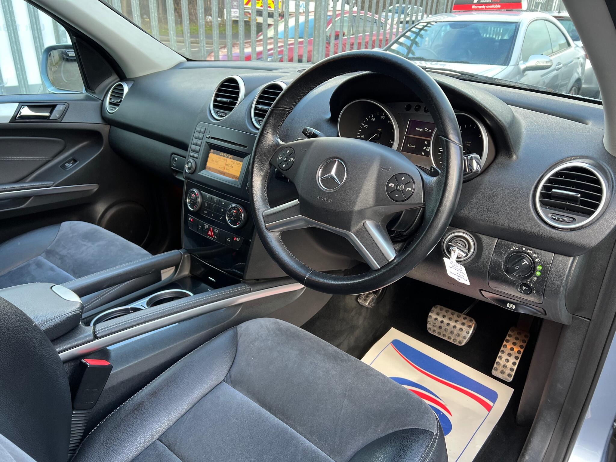 2009 Mercedes-Benz M Class image 2