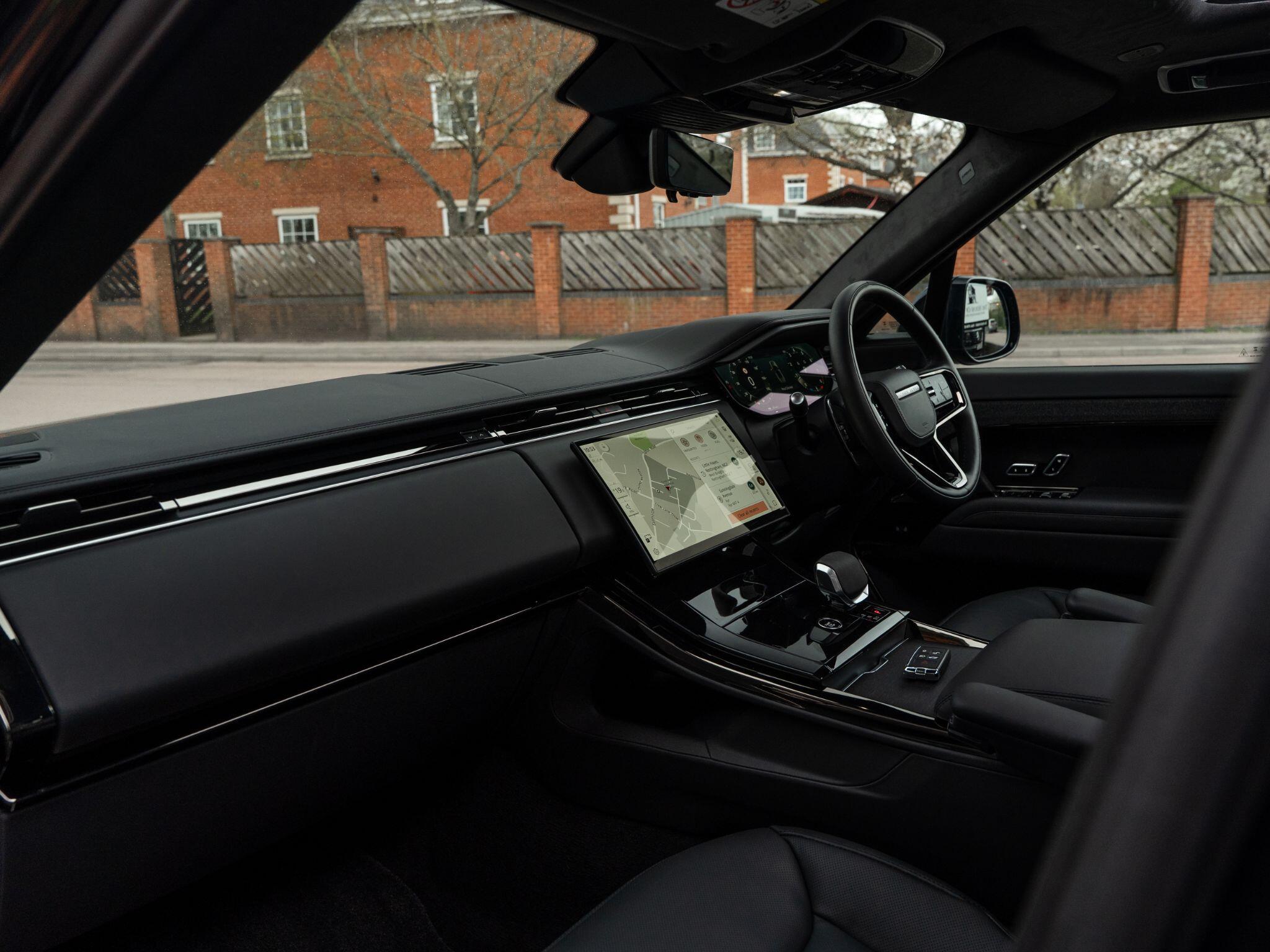Land Rover Range Rover Sport view 37