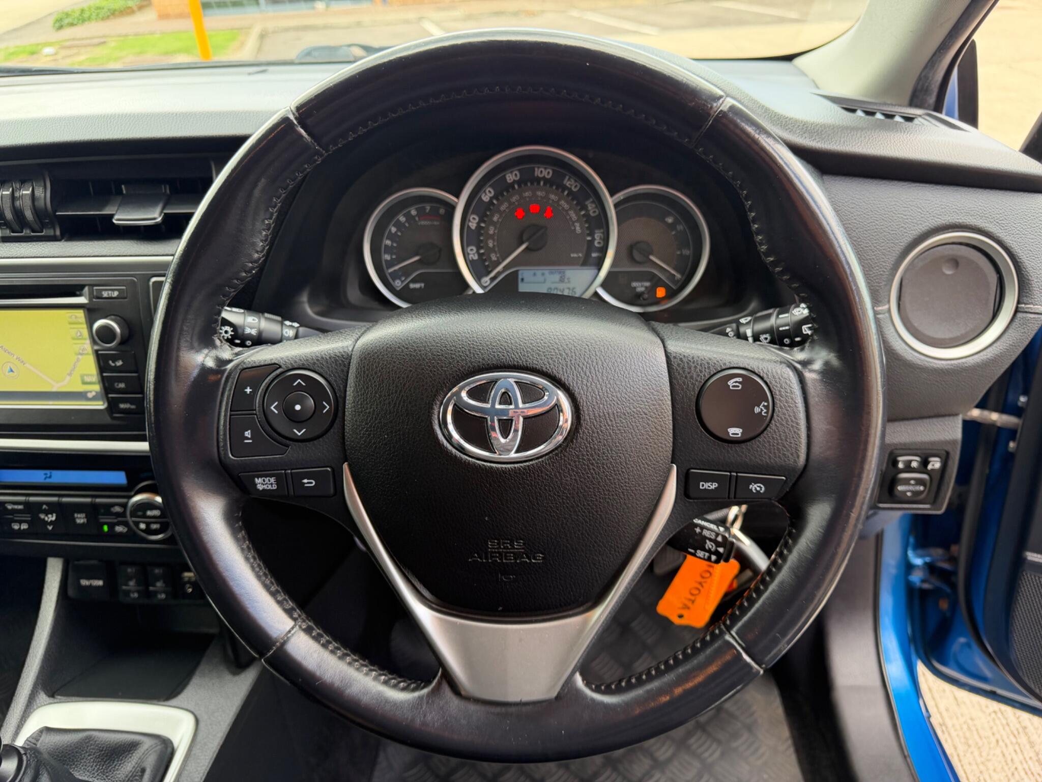 Toyota Auris view 34