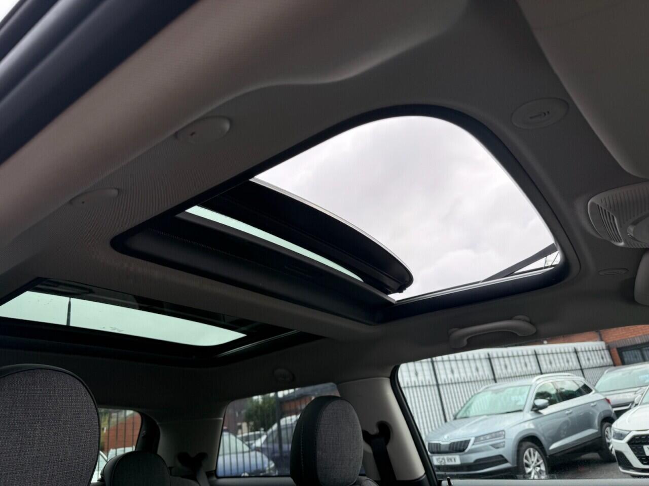 Mini Hatch view 3