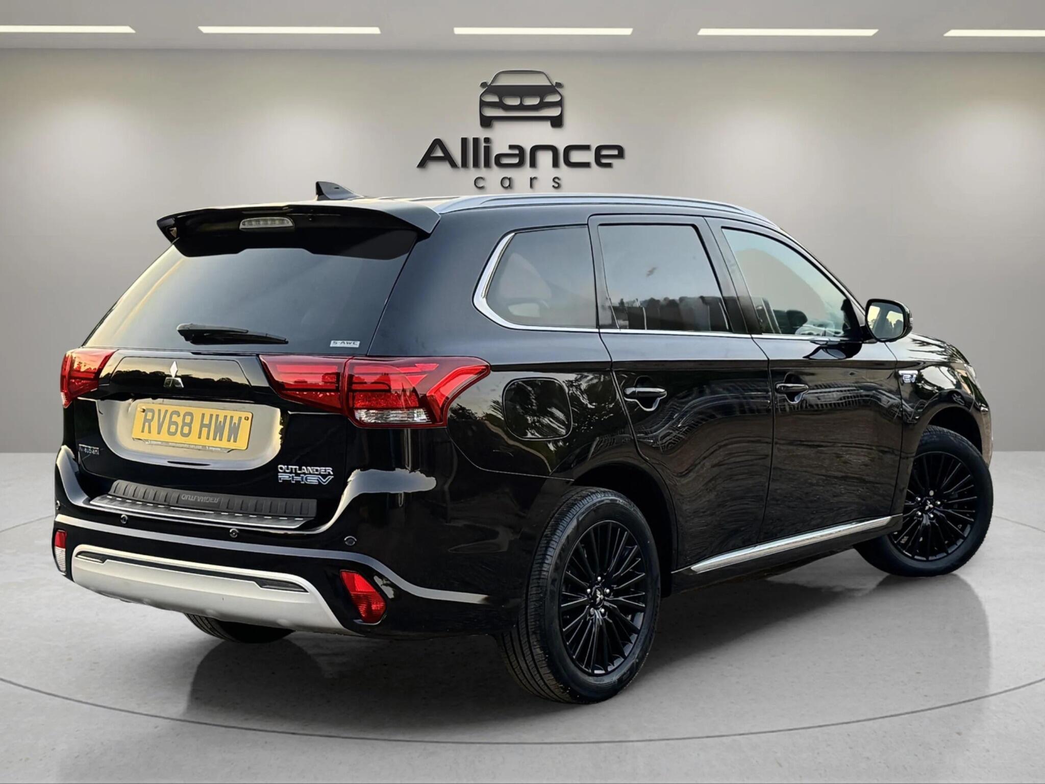 Mitsubishi Outlander view 68