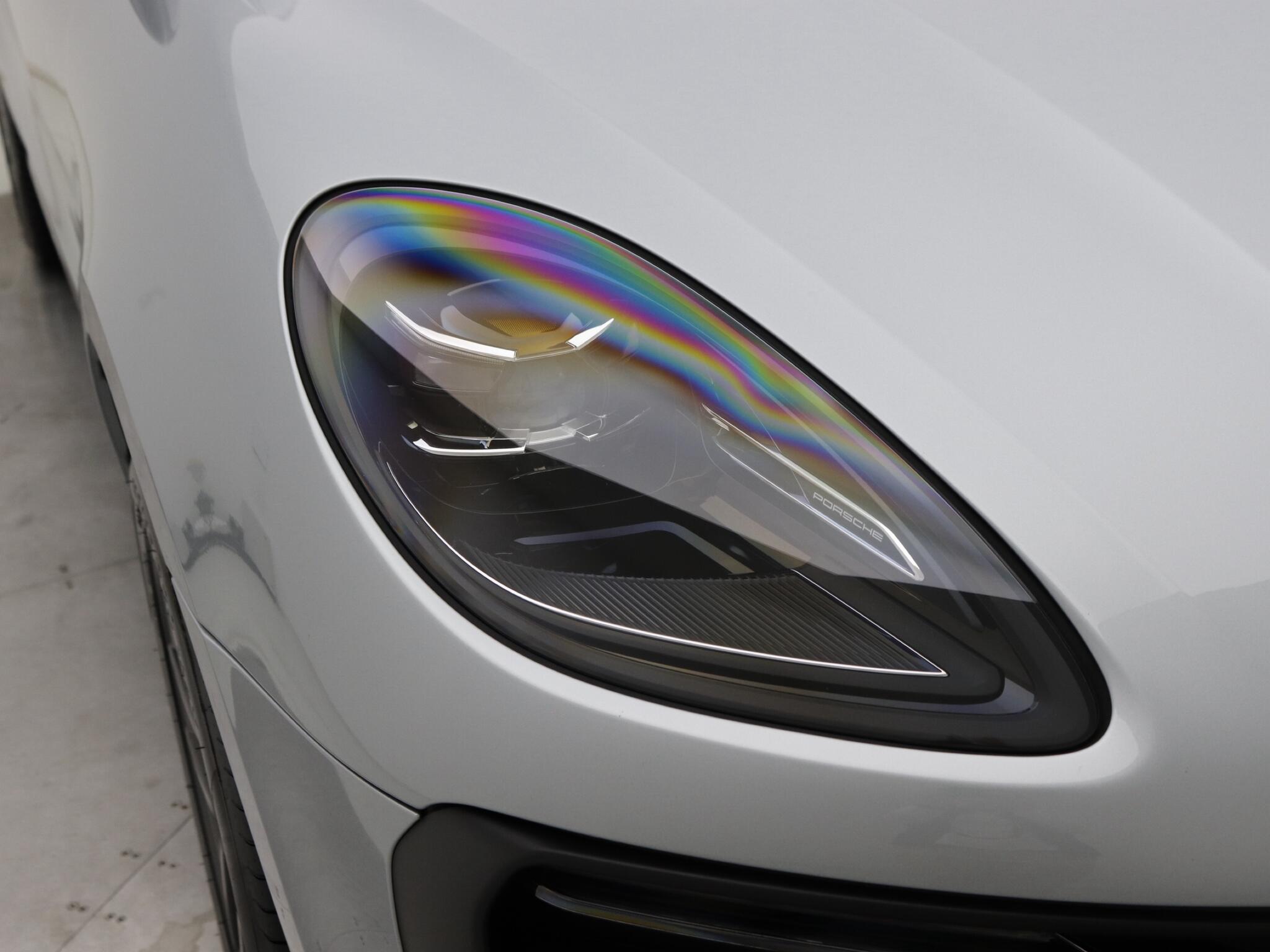 Porsche Macan view 7