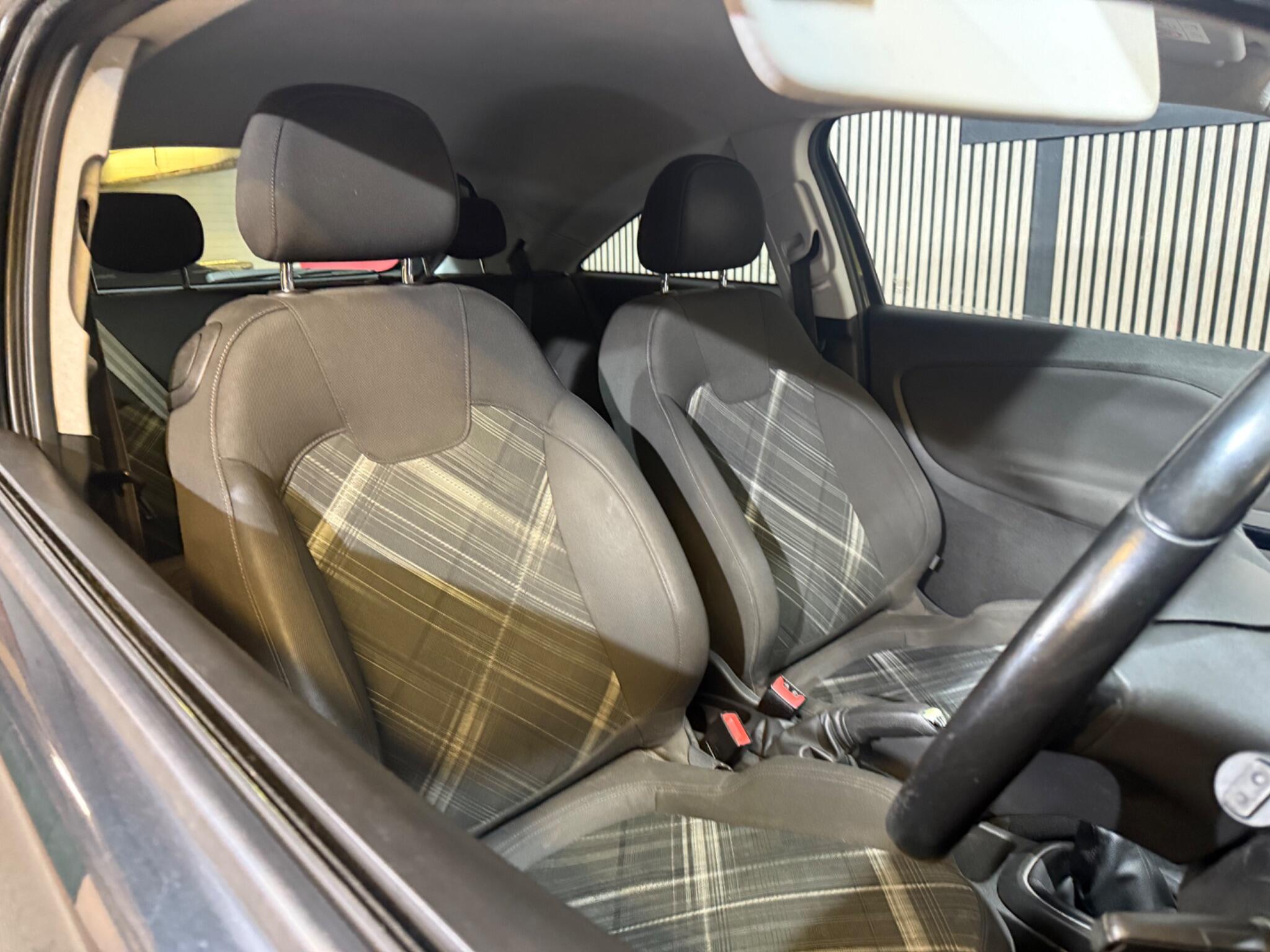 2015 Vauxhall Corsa 1.4i ecoTEC Limited Edition Euro 6 3dr • 121,300 miles image 18