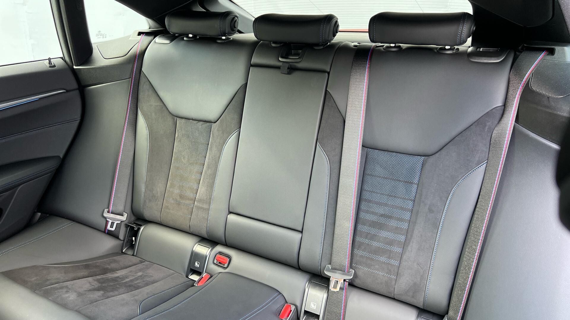 BMW I4 view 12