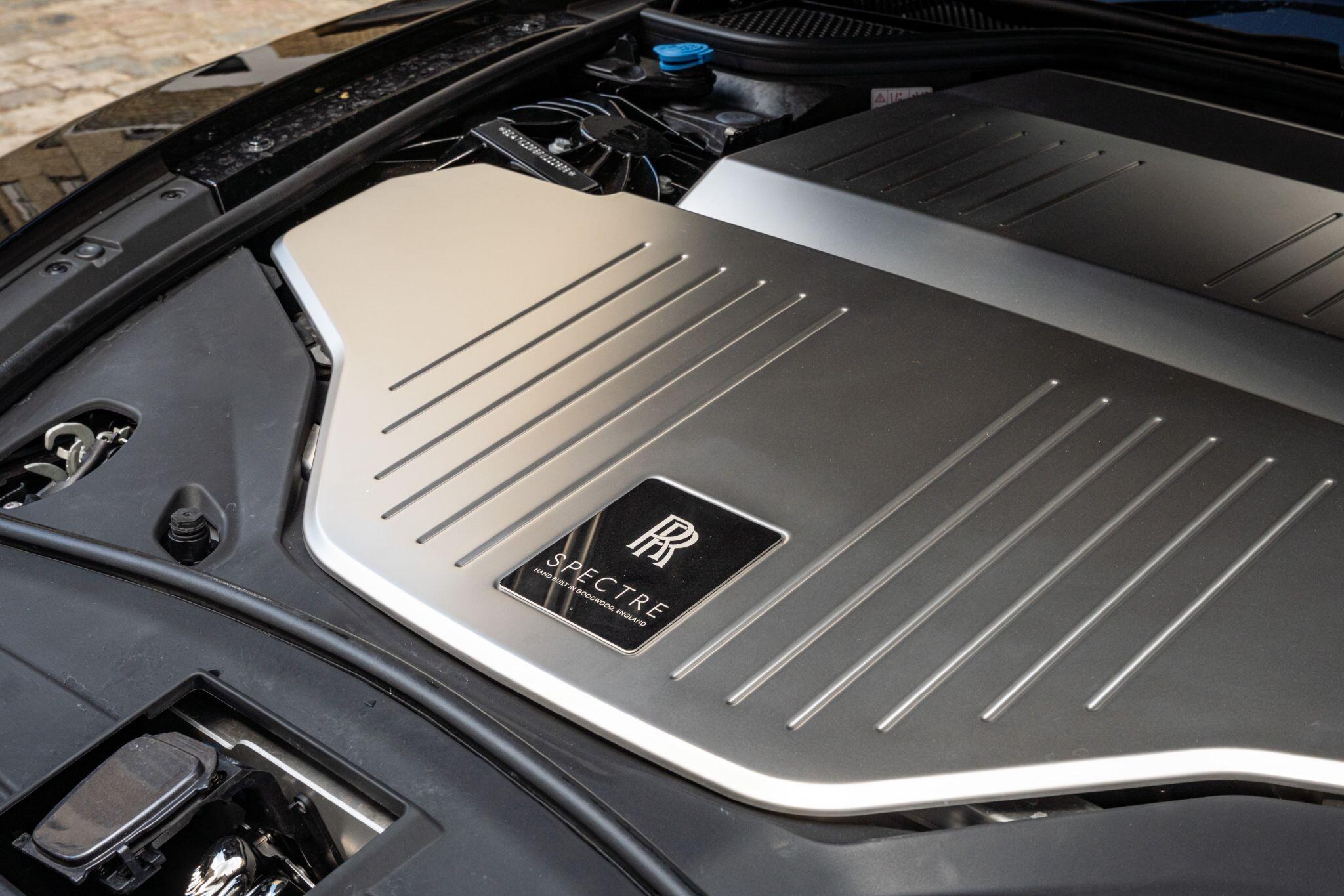Rolls-Royce Spectre view 48