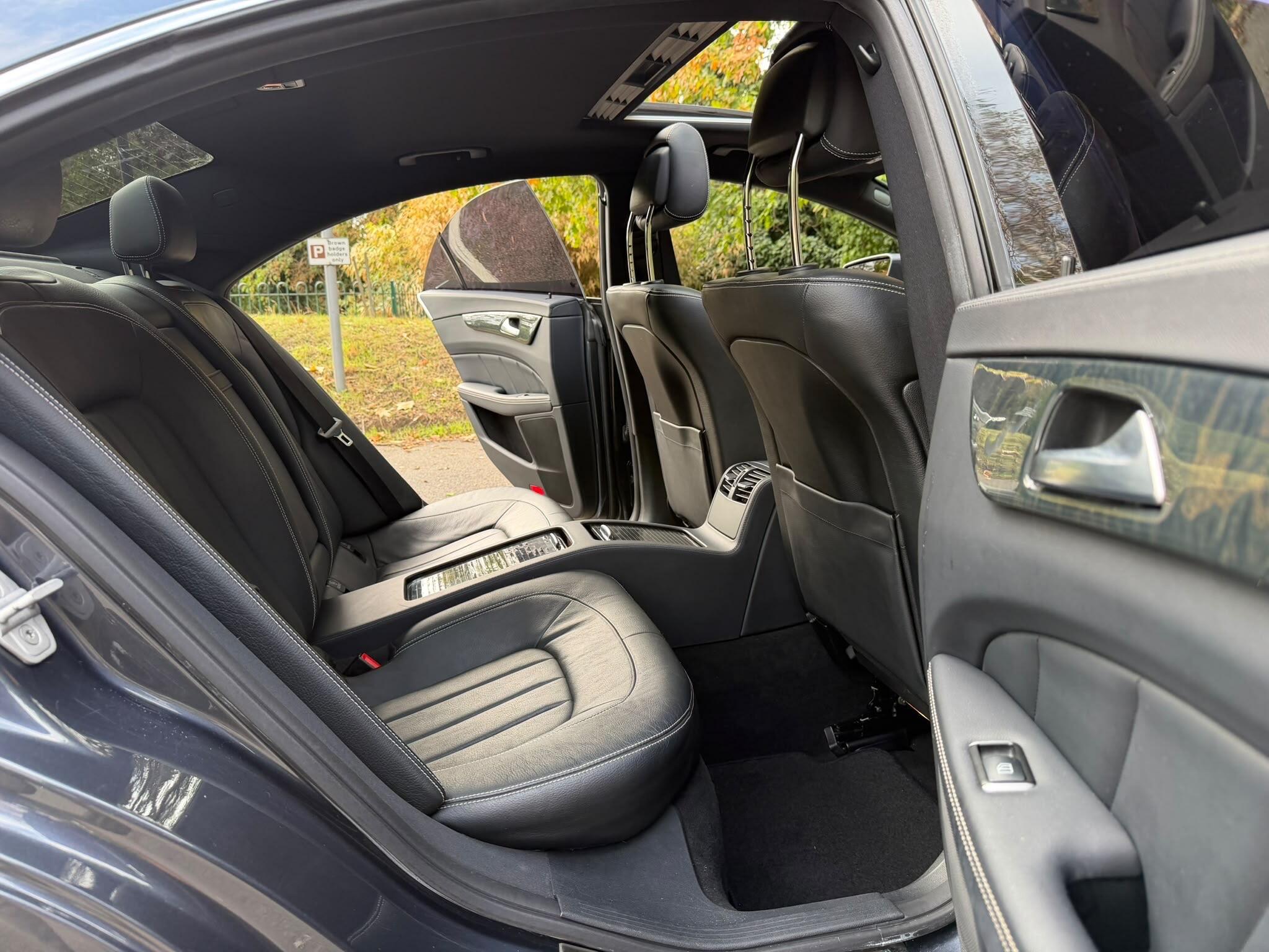 Mercedes-Benz CLS view 18