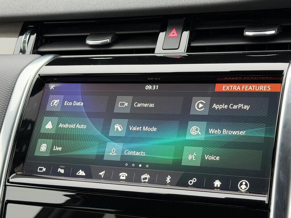 Land Rover Discovery Sport view 31