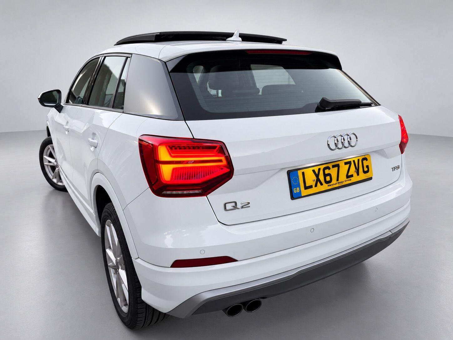 Audi Q2 view 10