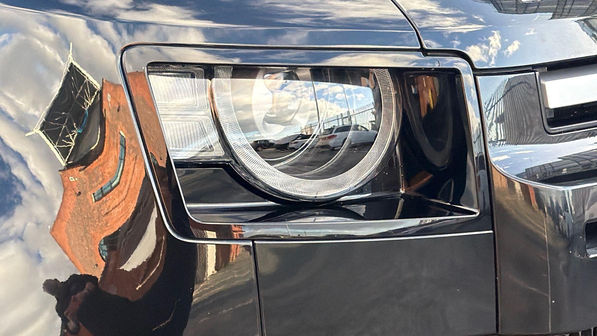 Land Rover Defender view 17