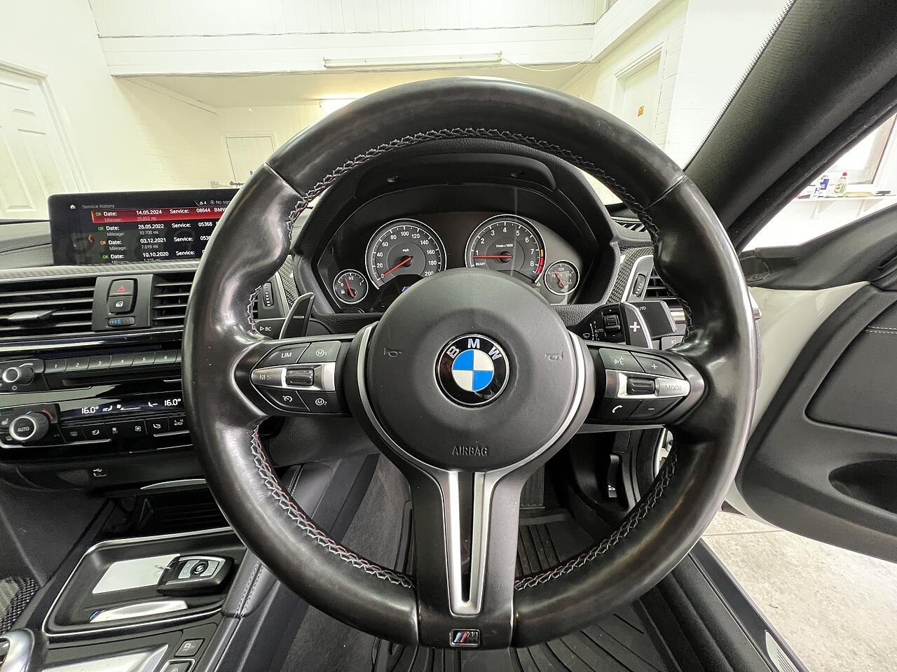 BMW M4 view 9