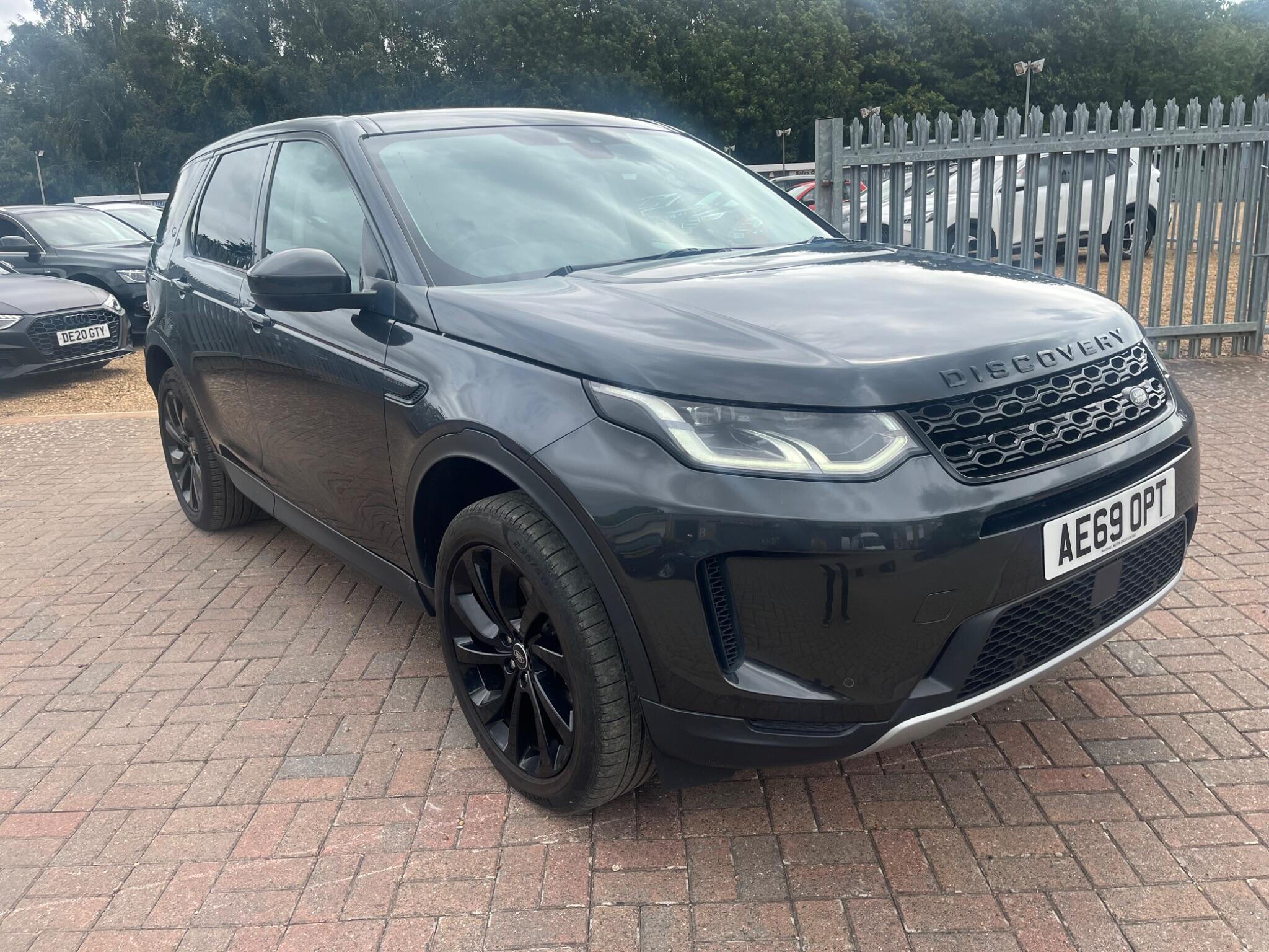 Land Rover Discovery Sport view 6