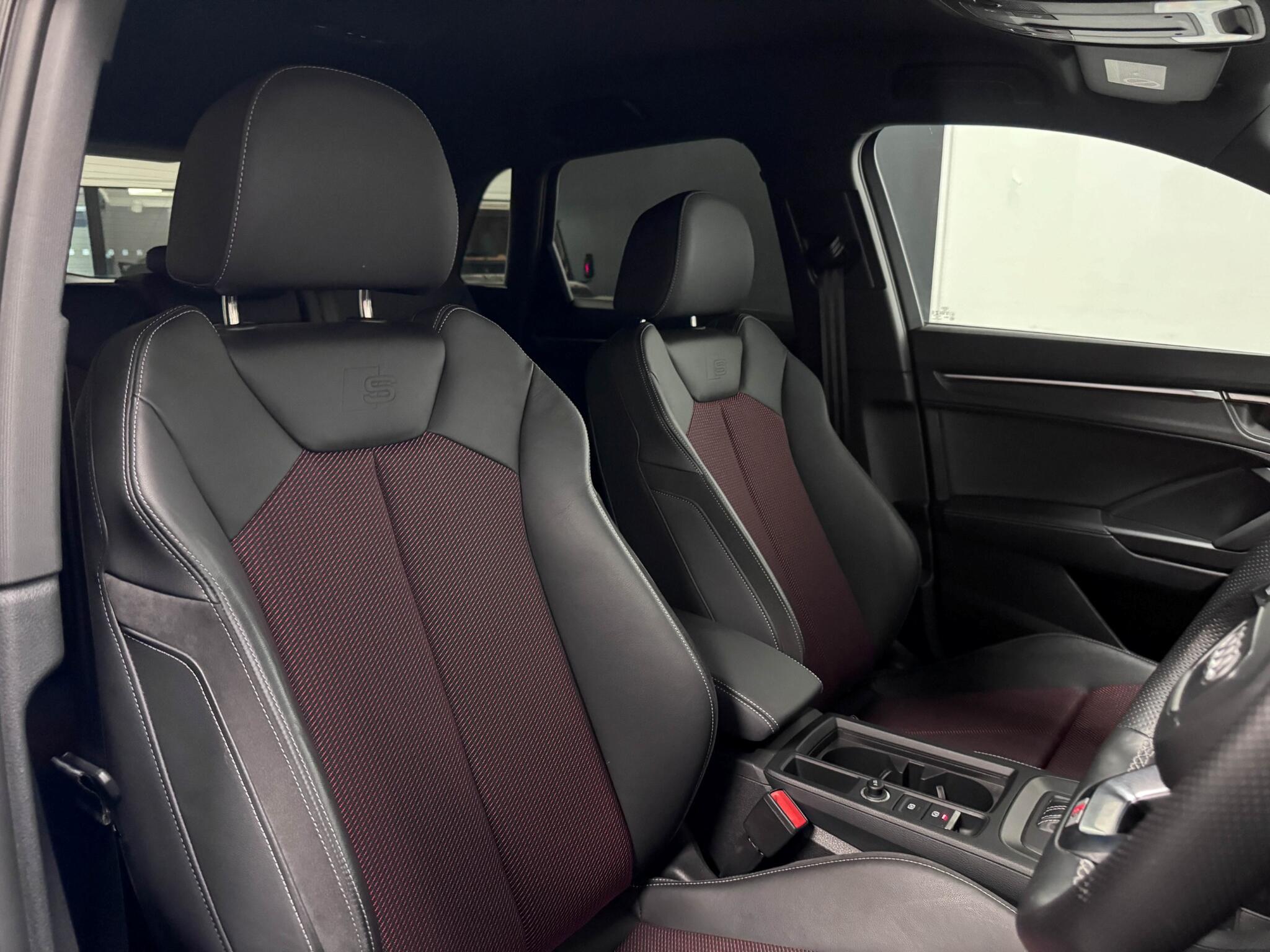 Audi Q3 view 29