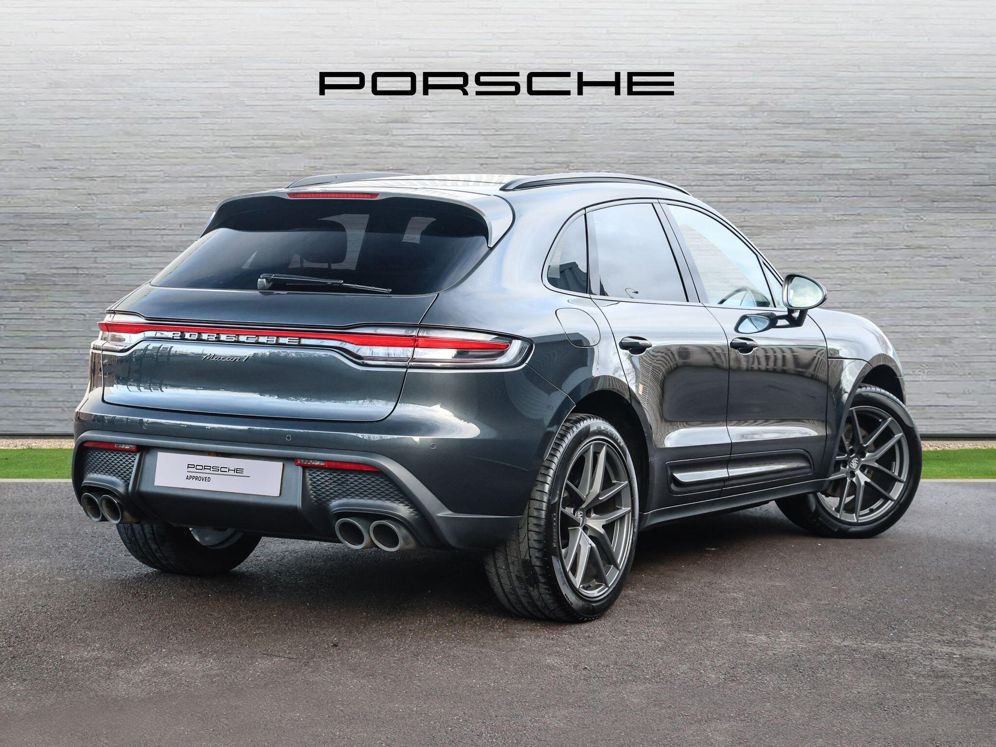 Porsche Macan view 43