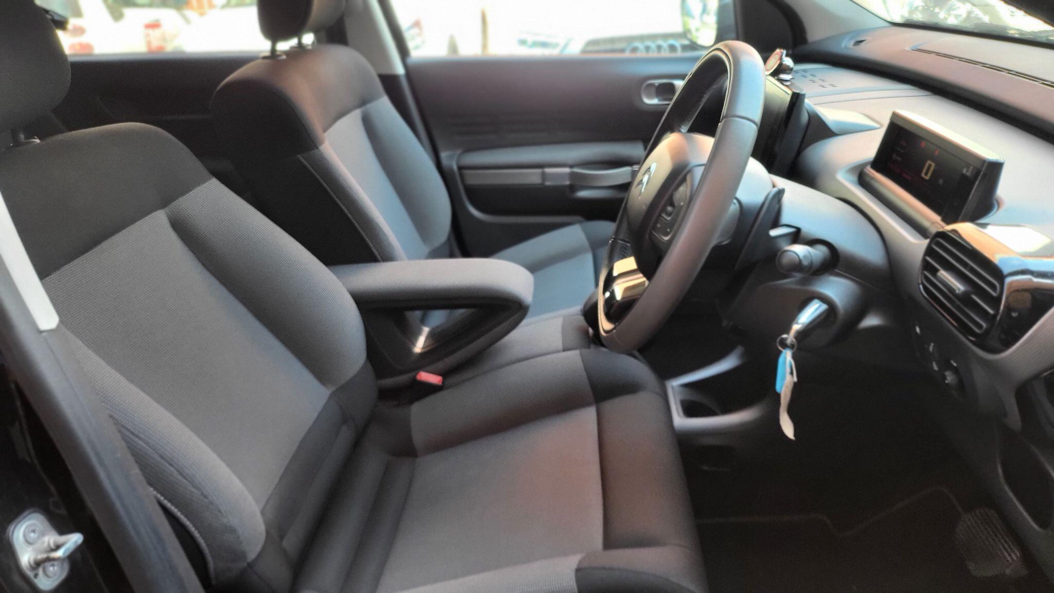 Citroen C4 Cactus view 13