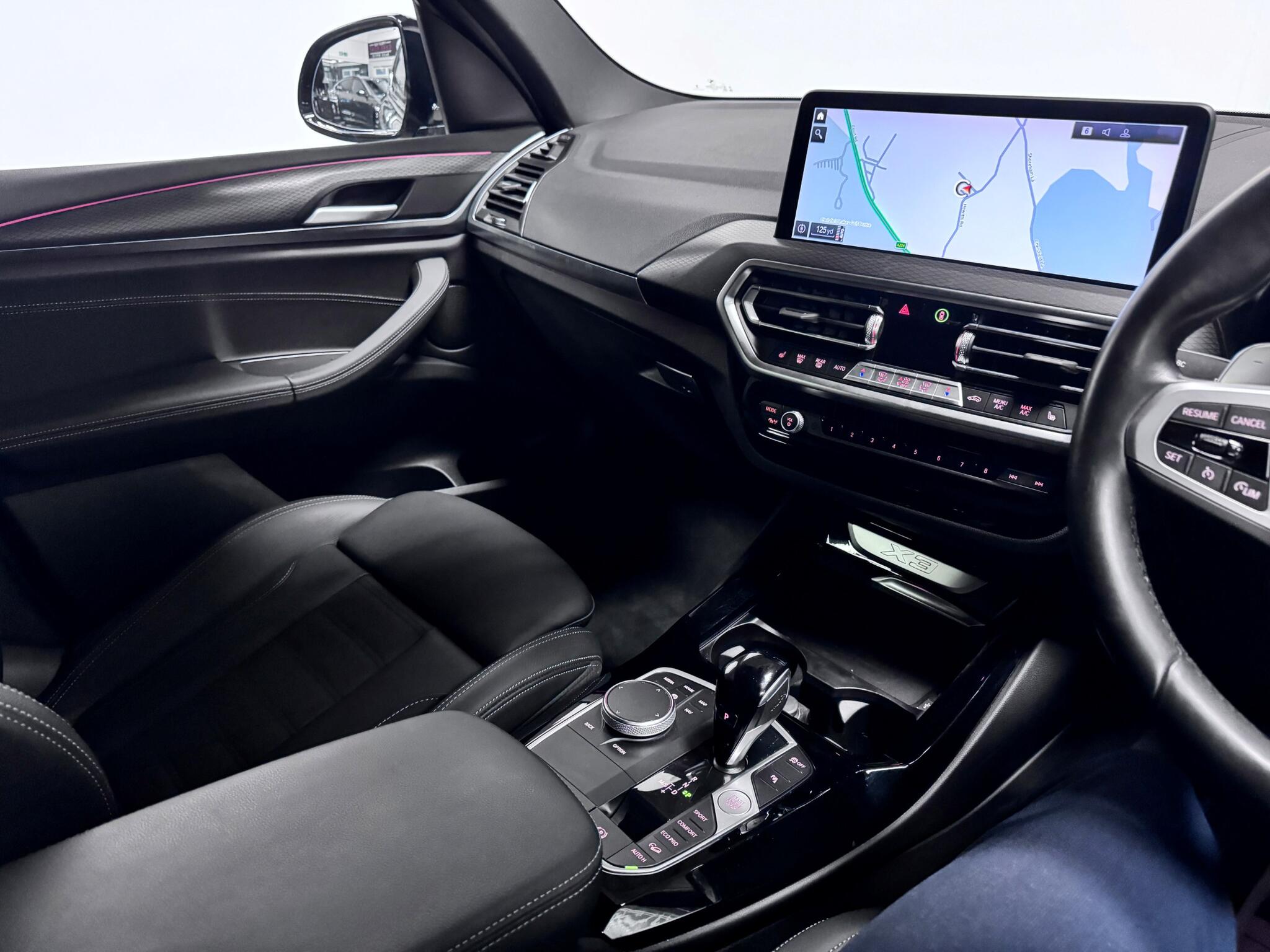 BMW X3 view 26