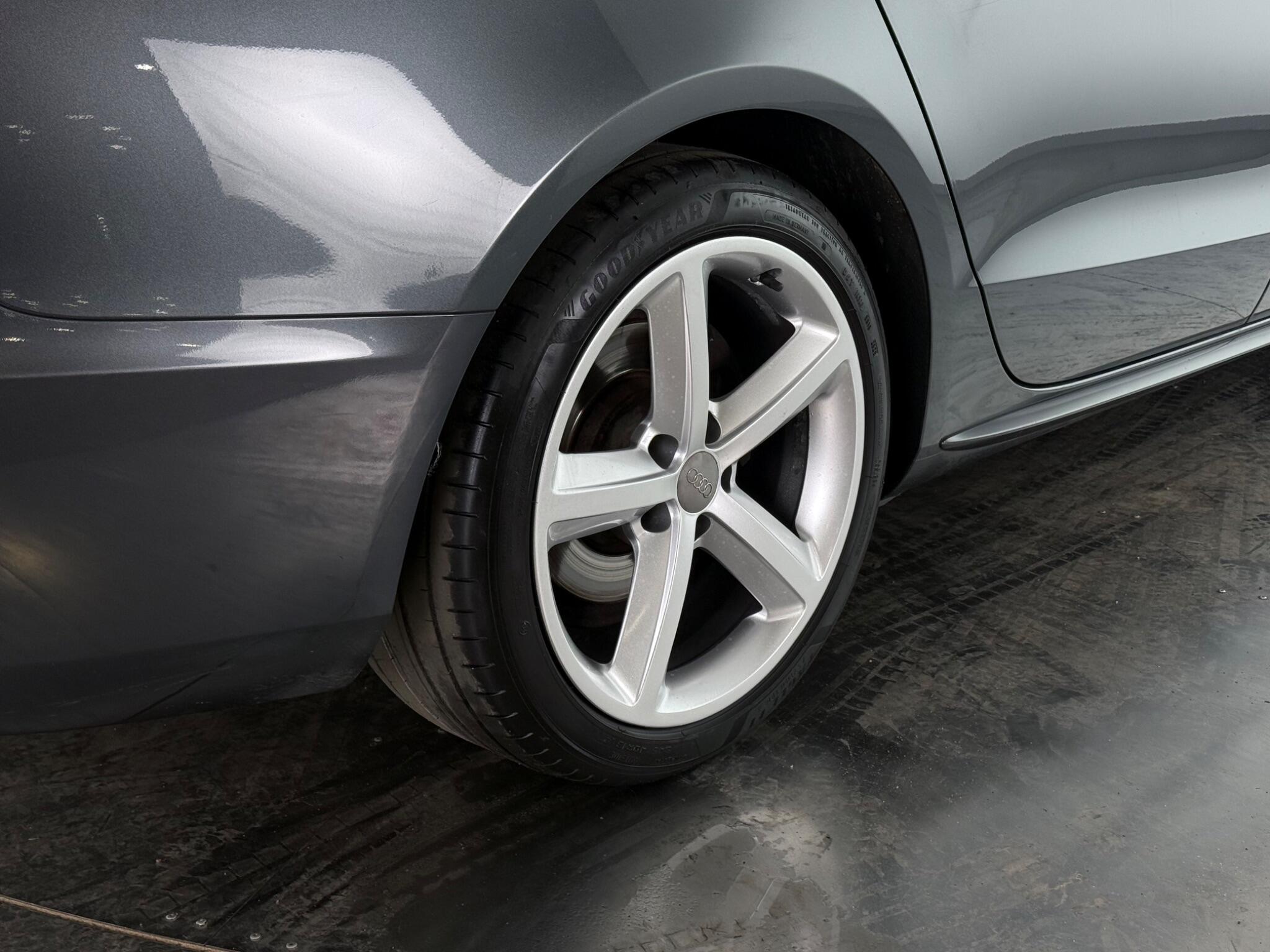 Audi A5 view 8