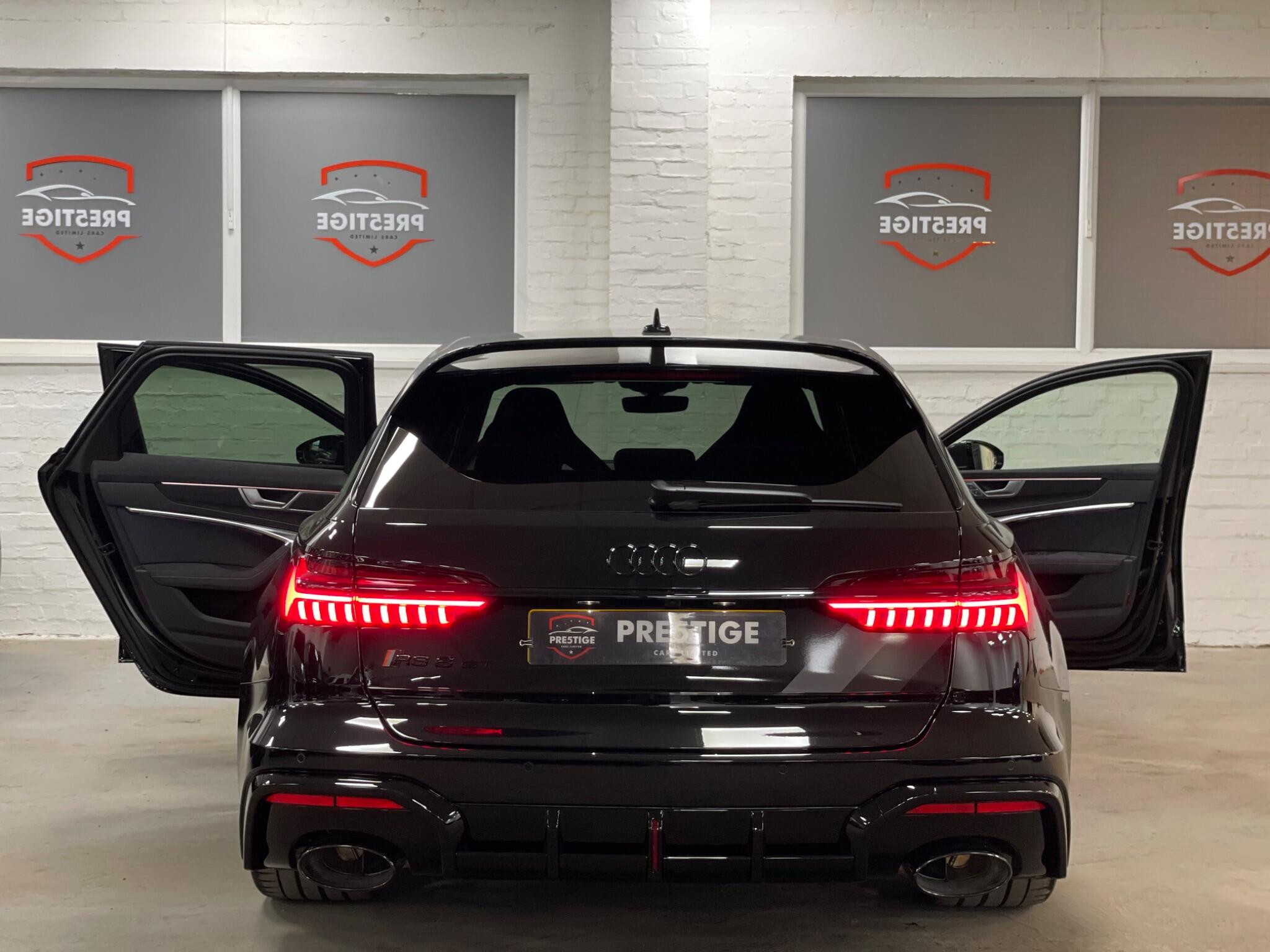 Audi RS6 view 34