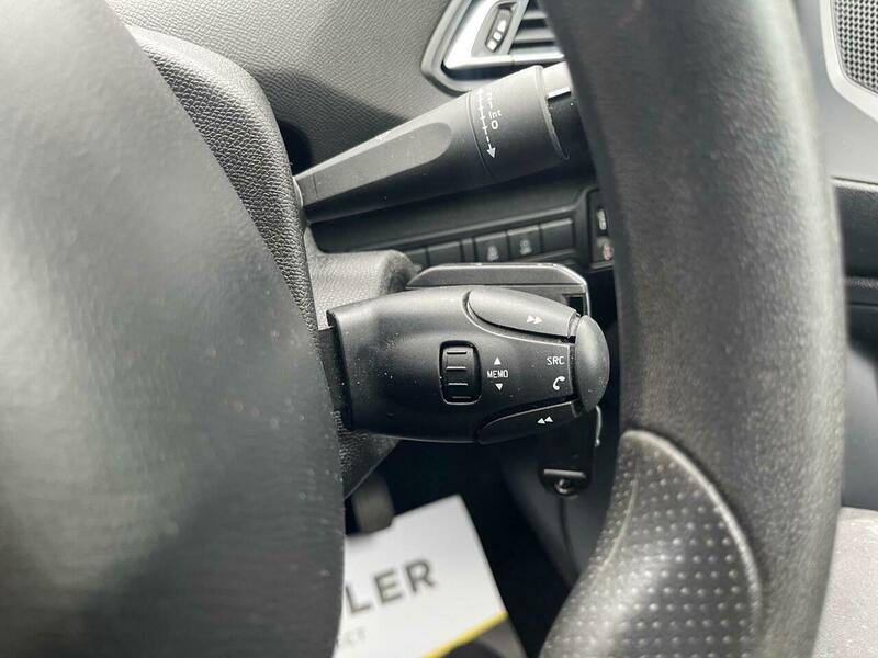 2017 Peugeot 308 1.2 PureTech Access Euro 6 (s/s) 5dr • 57,445 miles image 52