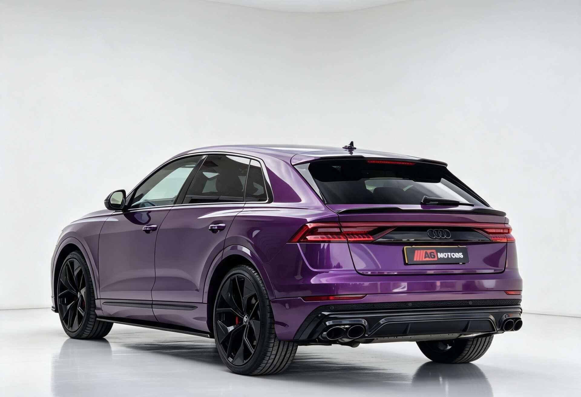 Audi Q8 view 13