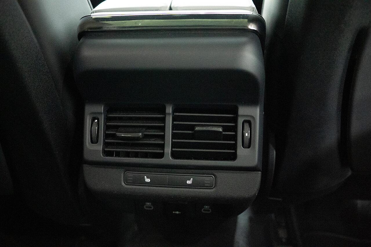 Land Rover Range Rover Evoque view 24