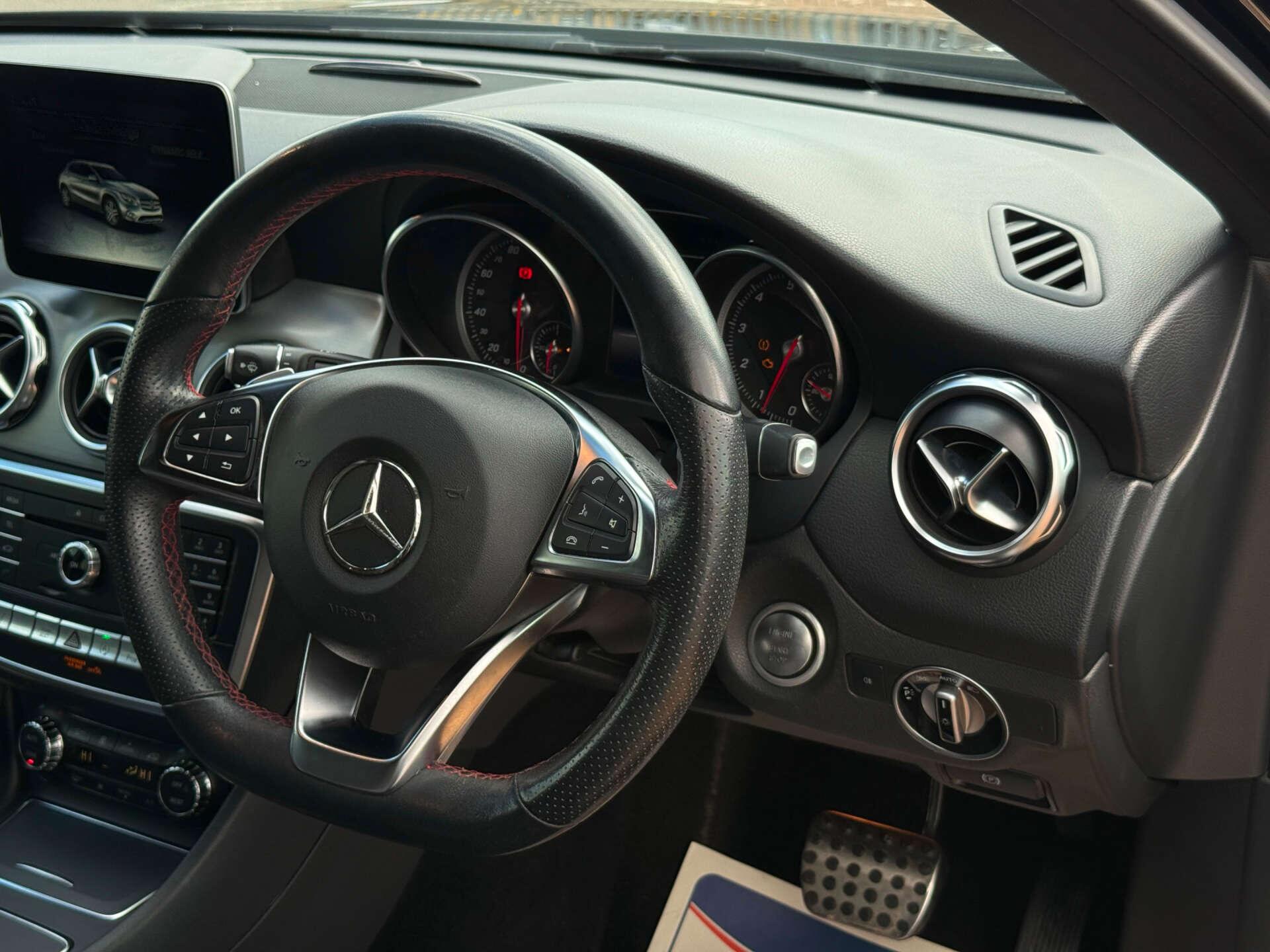 Mercedes-Benz Gla view 66