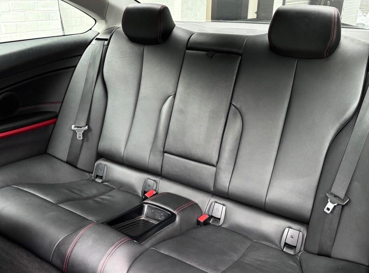 BMW 4 Series view 16