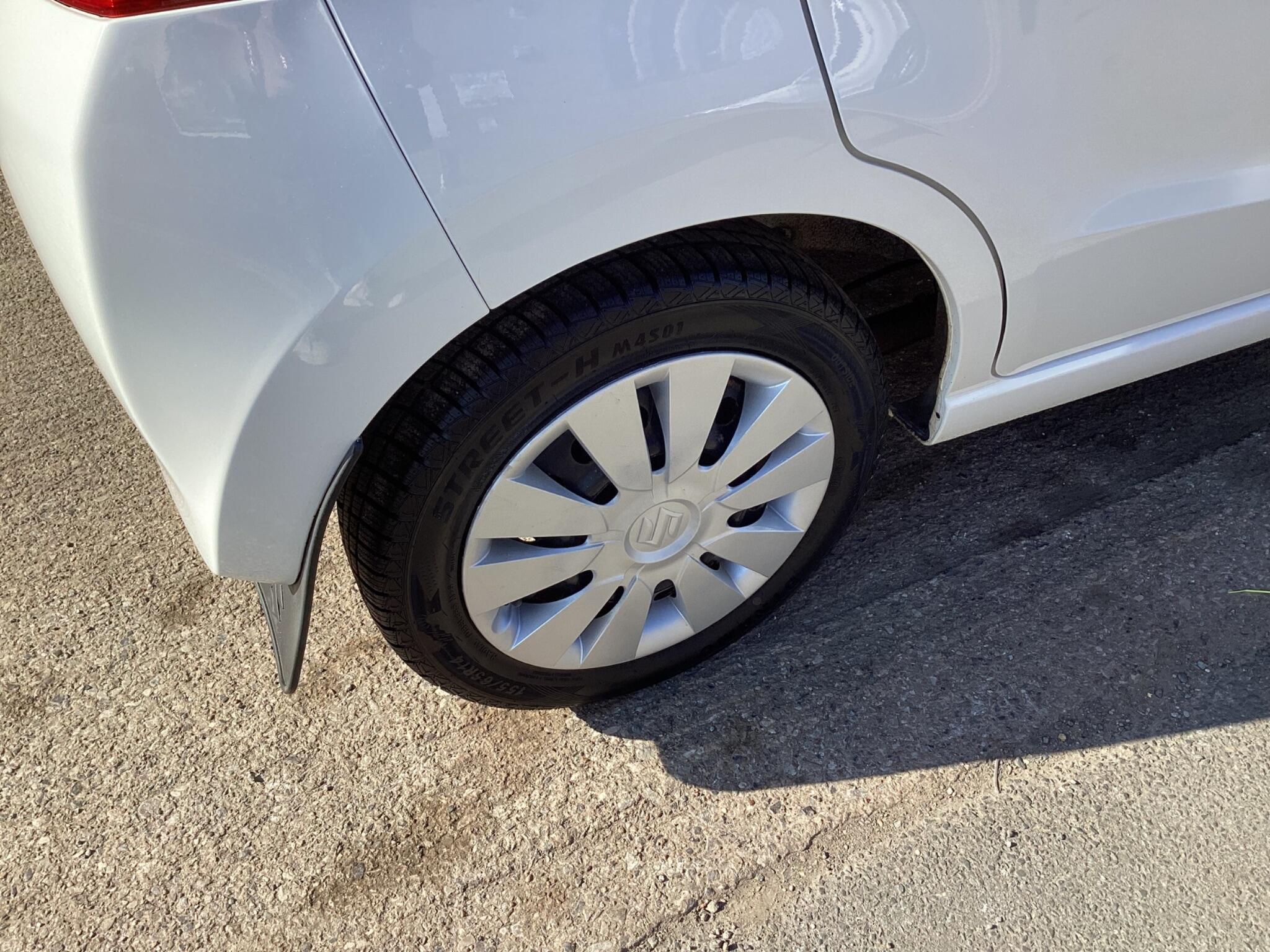 Suzuki Alto view 22