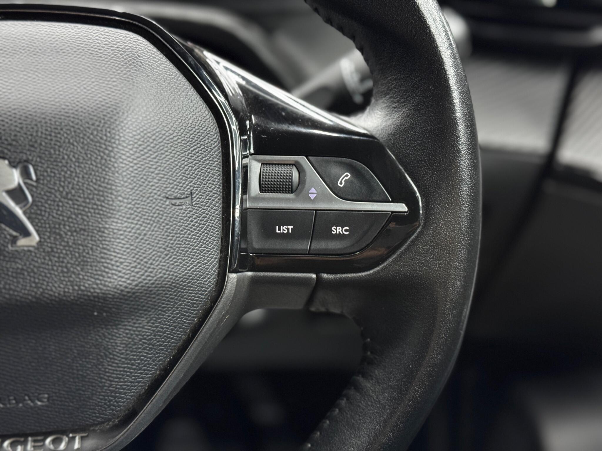 Peugeot 2008 view 21