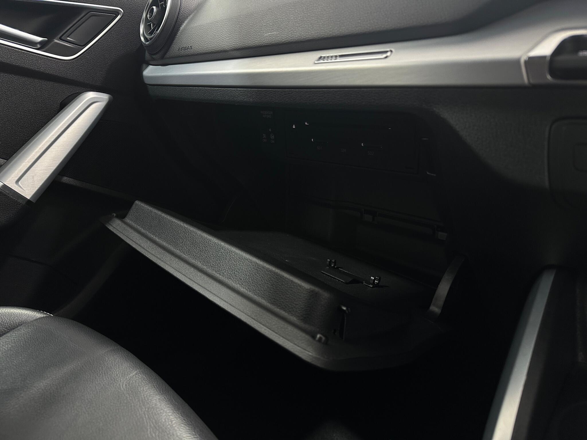 Audi Q2 view 26
