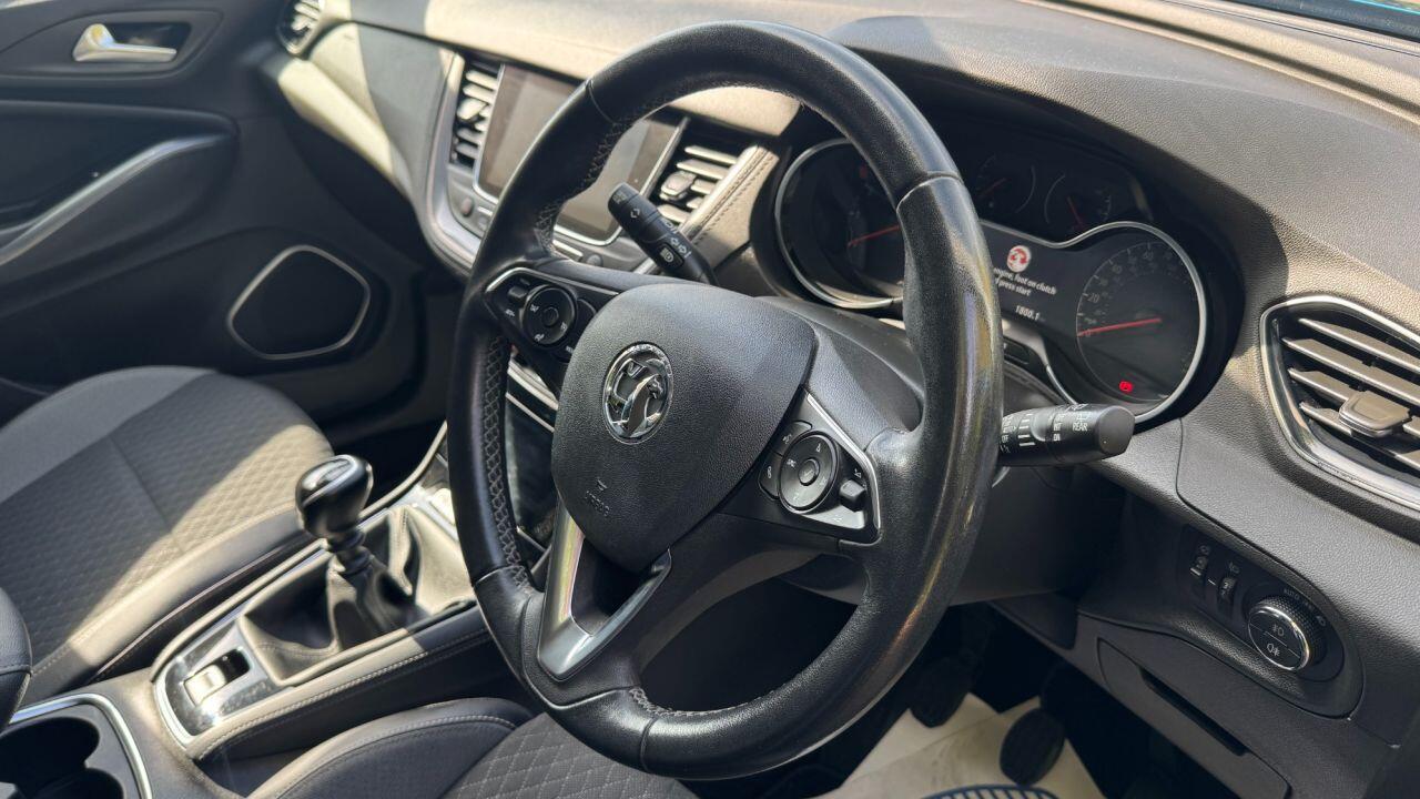 Vauxhall Grandland X view 16