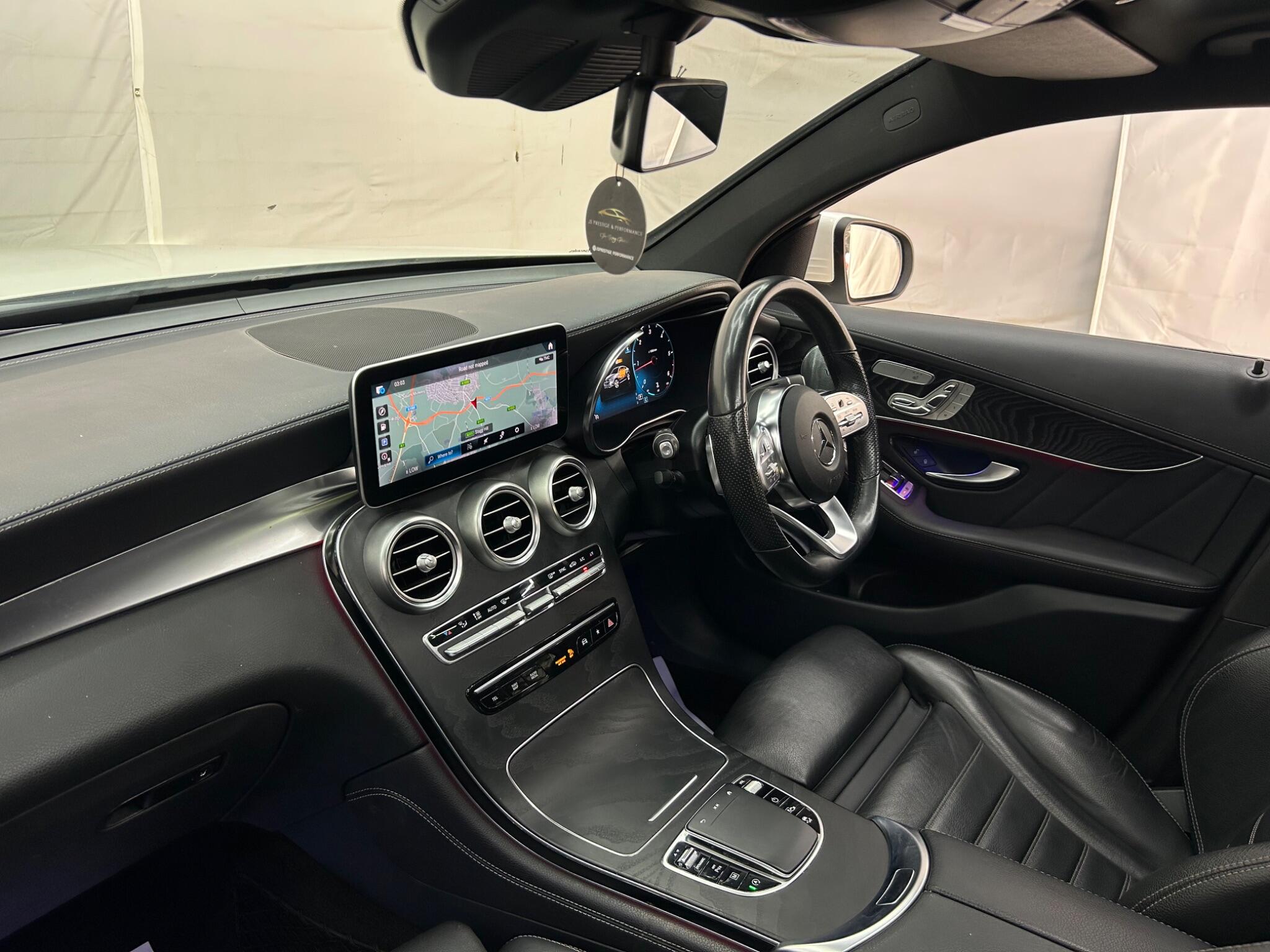 Mercedes-Benz GLC view 14