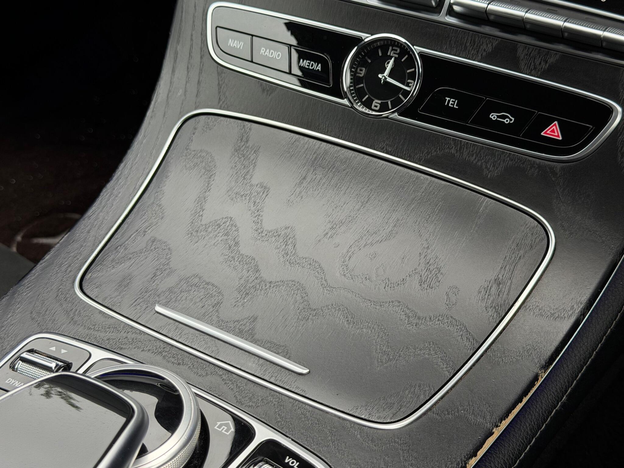 Mercedes-Benz E-Class view 36