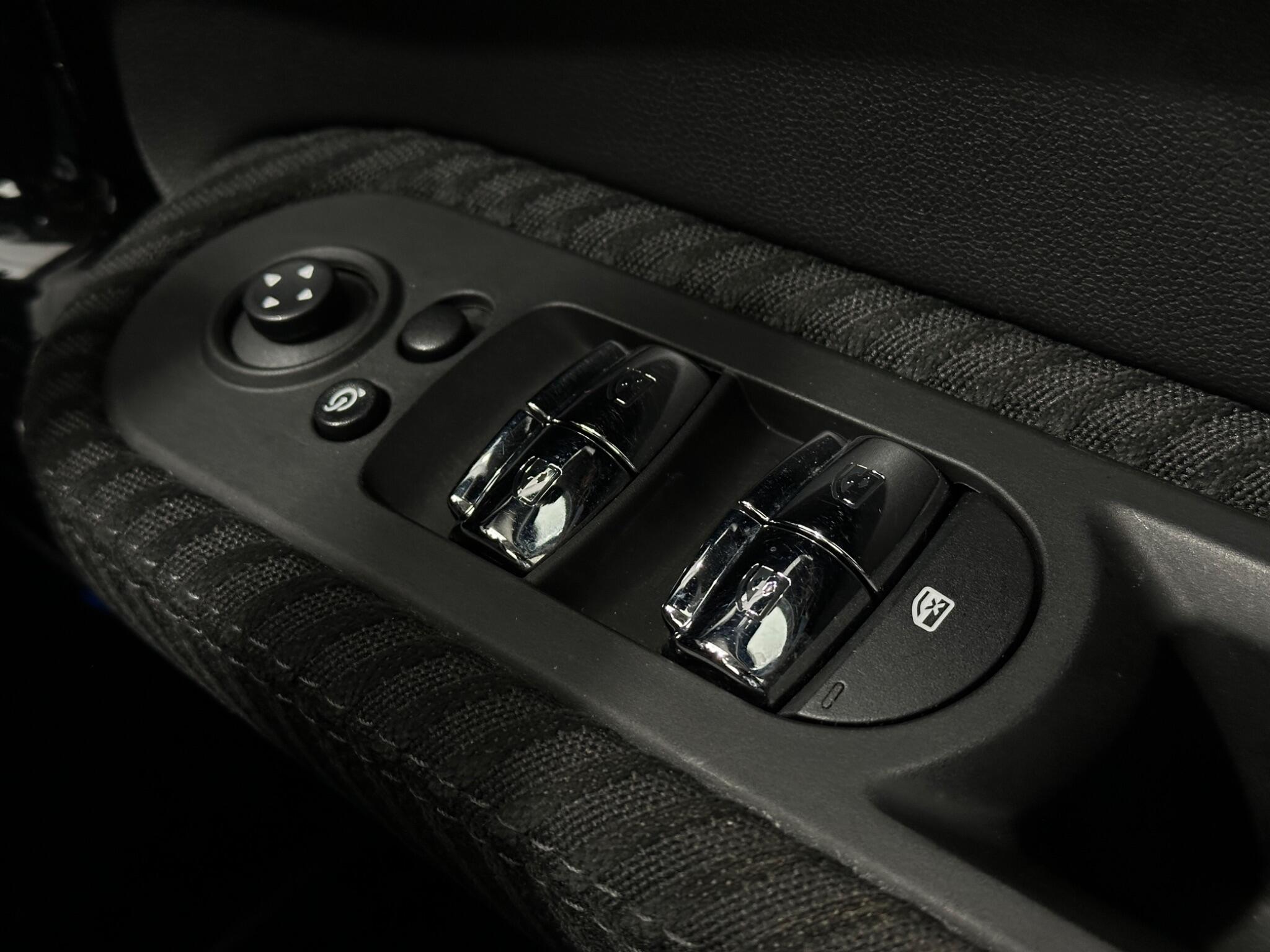 Mini Countryman view 19