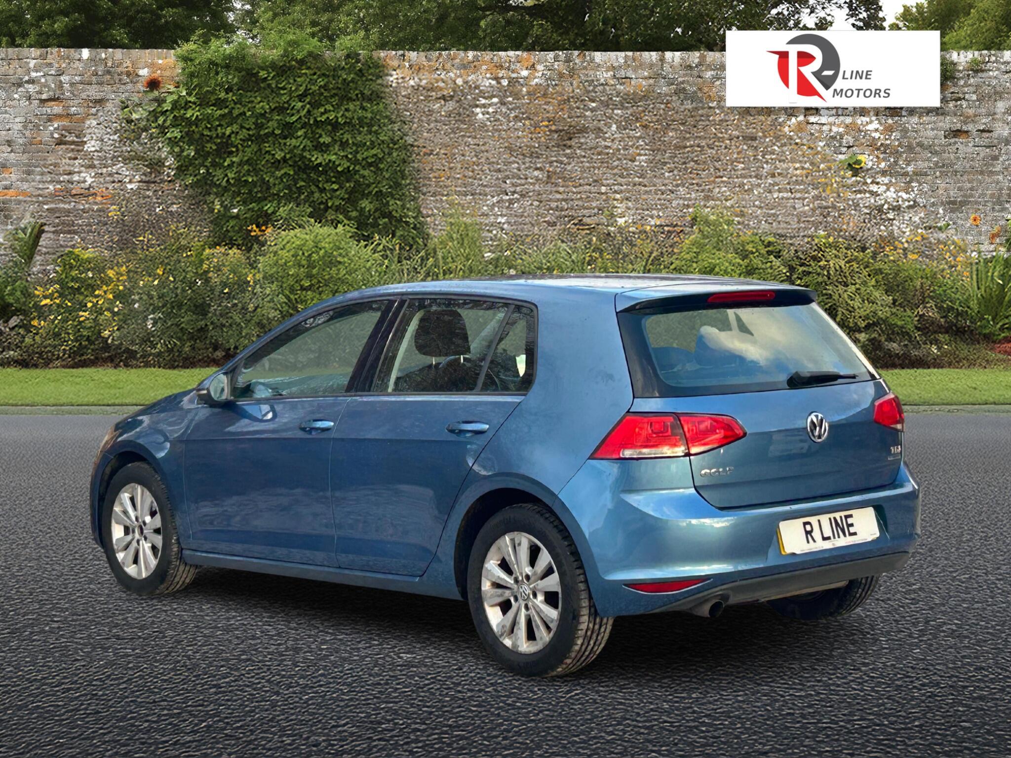 Volkswagen Golf view 11