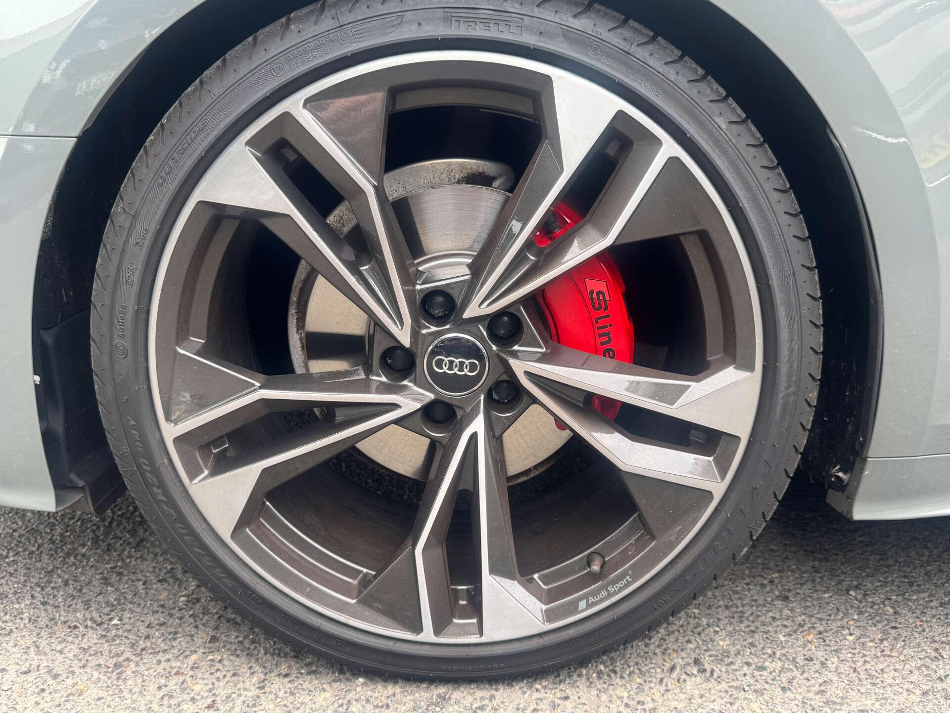 Audi A5 view 16