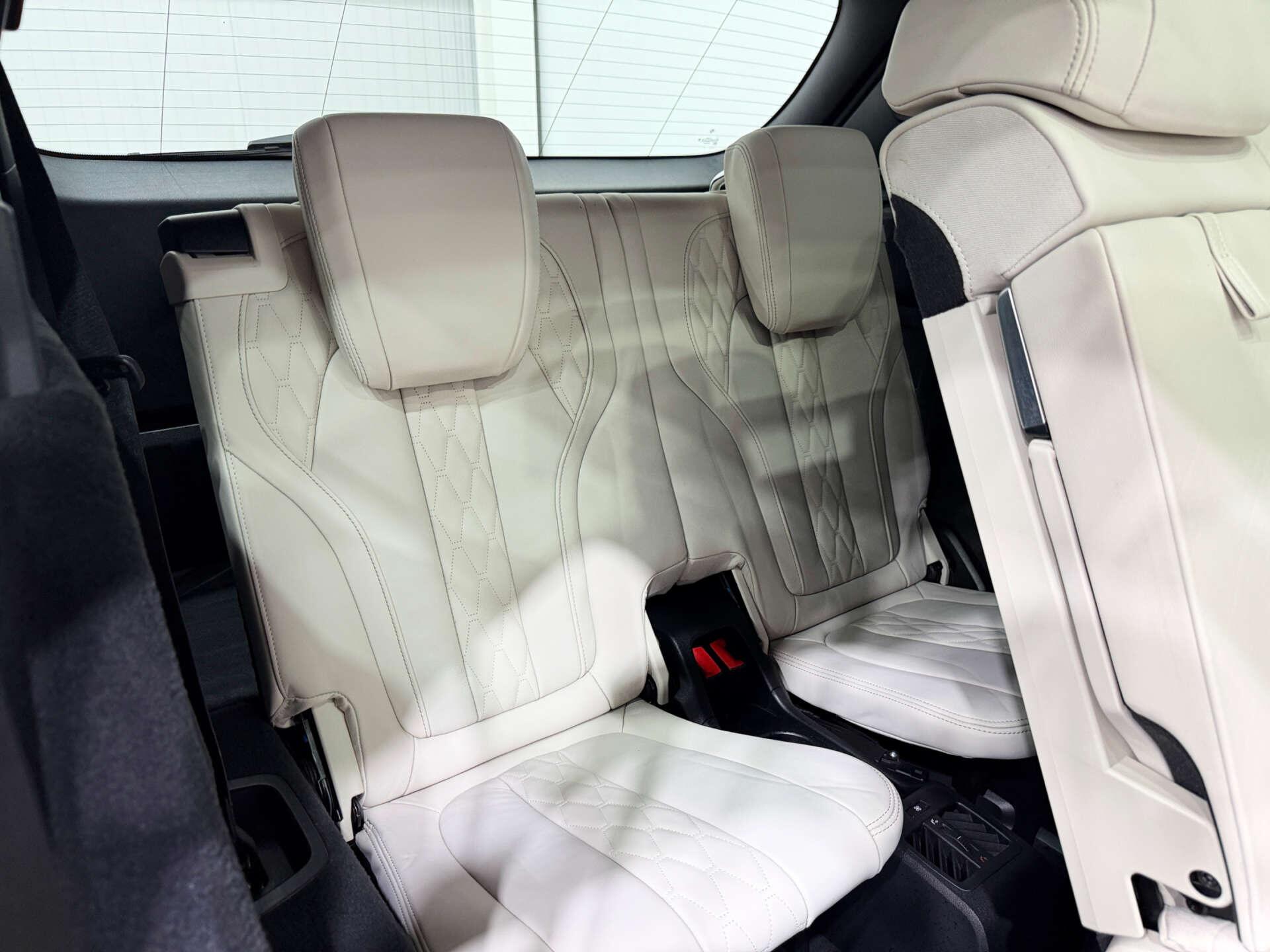 BMW X5 view 13
