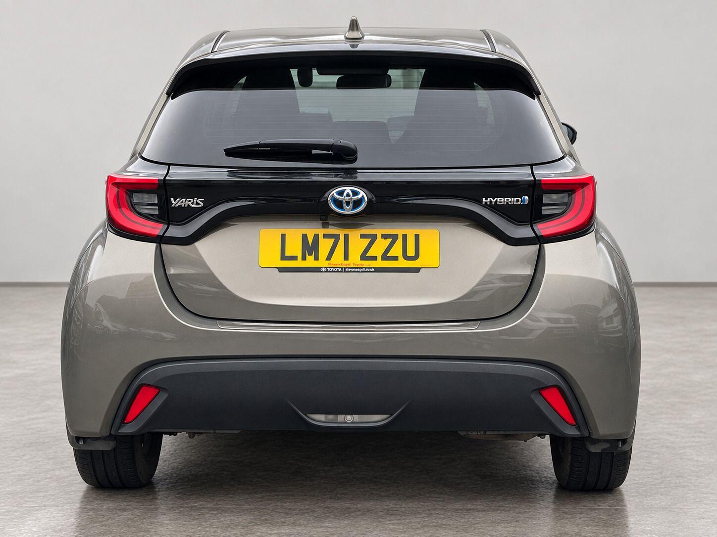 Toyota Yaris view 9